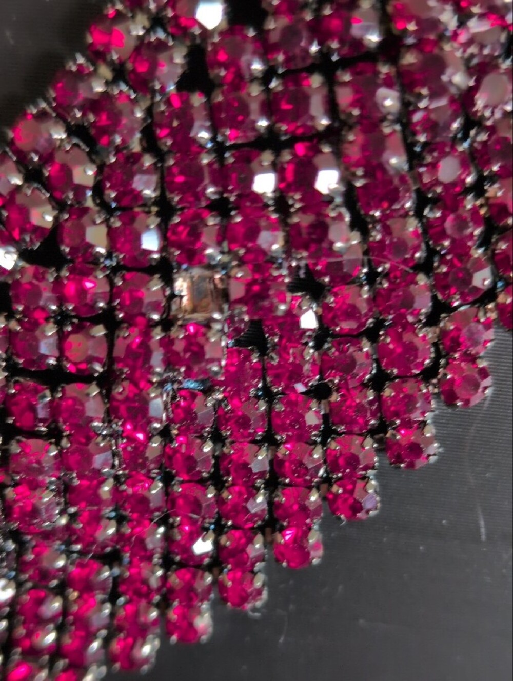 Sparkling Burgundy Crystal Collar Necklace Statemen Jewelry W Black Metal - Picture 8 of 9